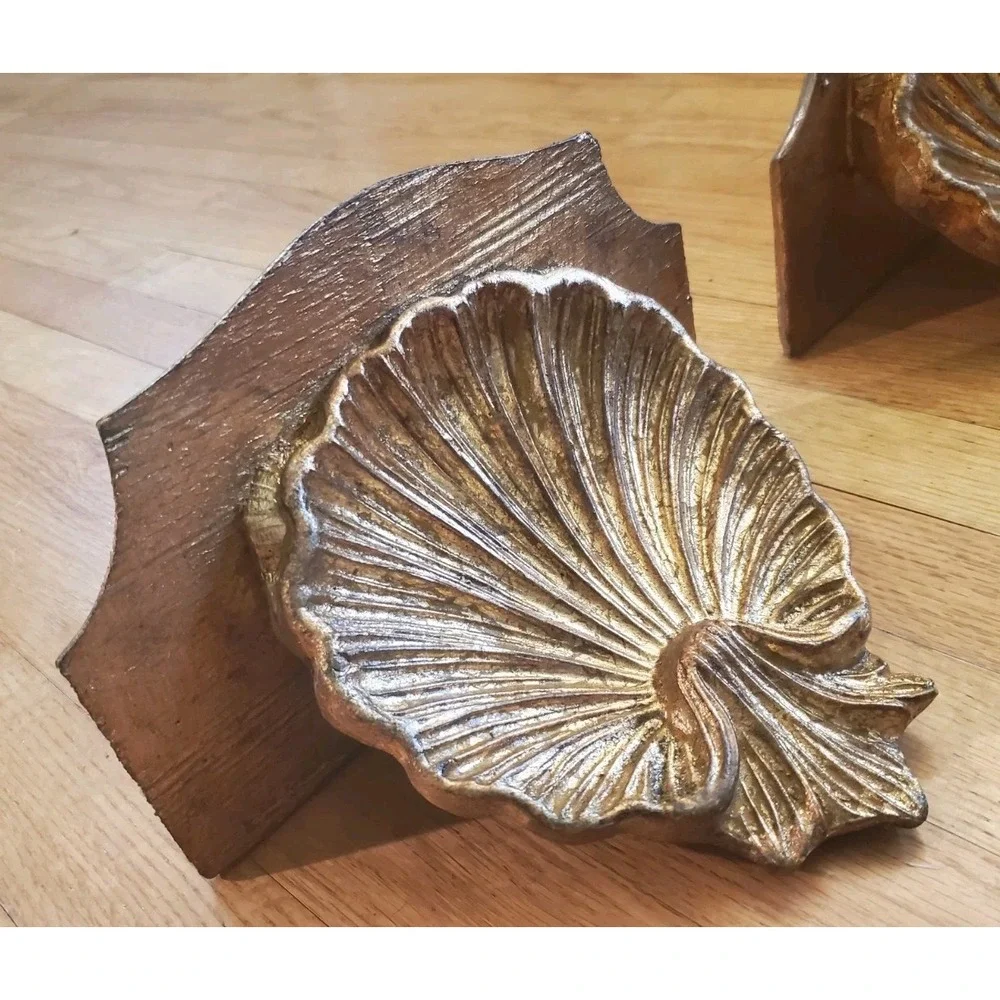Vtg Pair Gilt Carved Wood Scallop Shell Wall Shelves Corbels Hollywood Regency